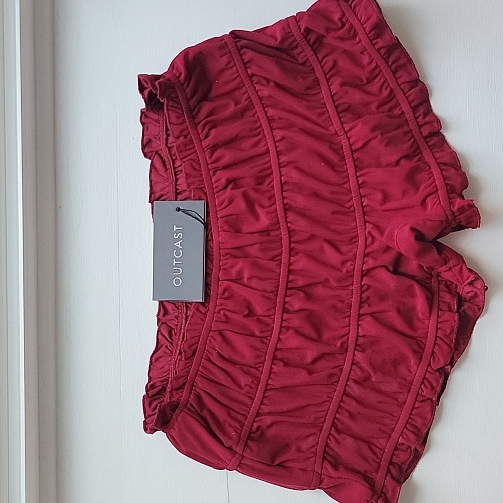 Outcast Amaya Deep Red Shorts w/ Ruffles Medium NWT Never Worn!